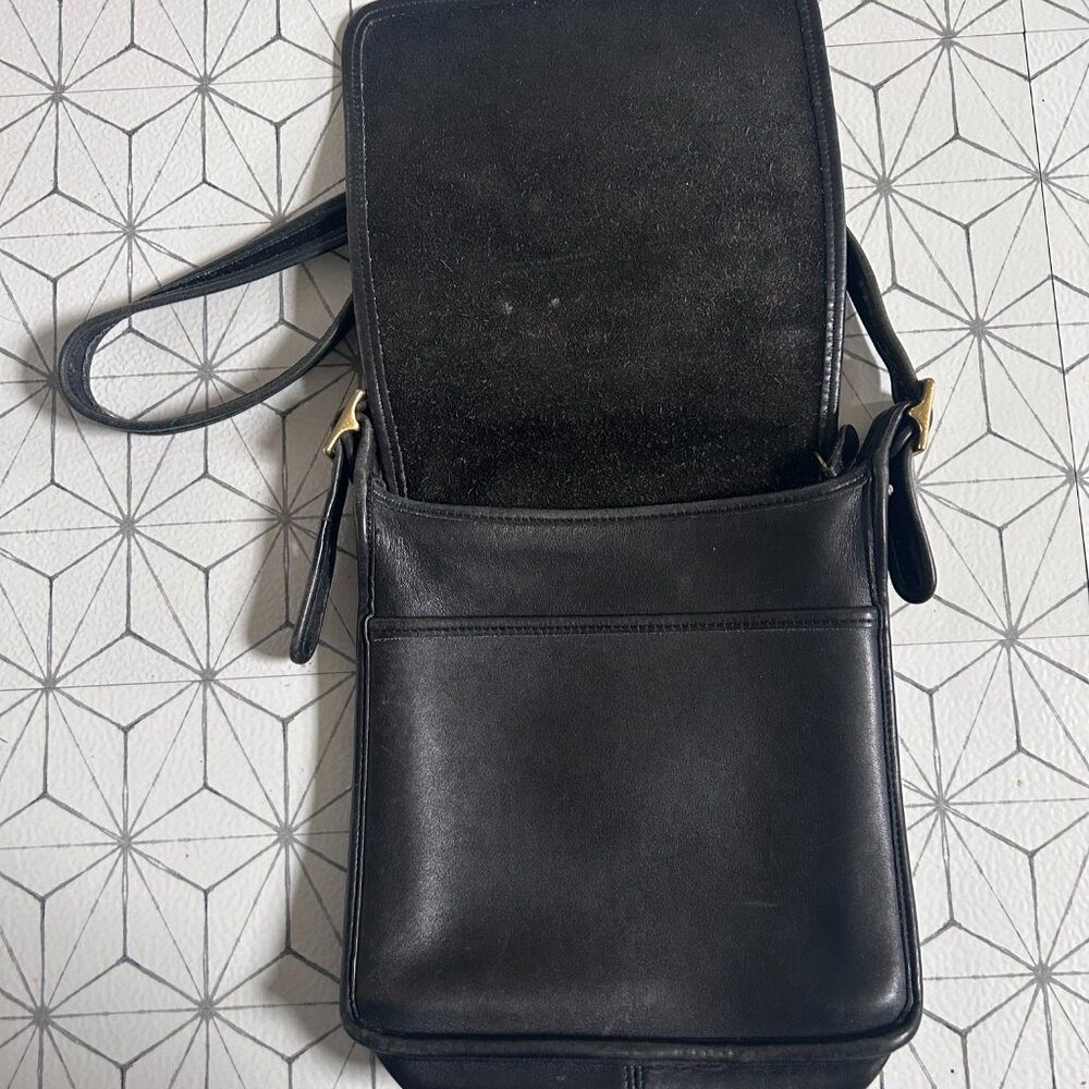 Coach Vintage Crossbody Bag - Picture 6 of 8
